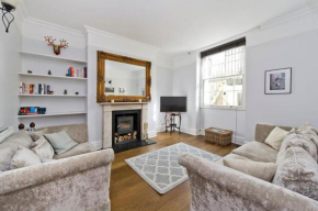 Charming 2-Bed Apt near Buckingham Palace, London